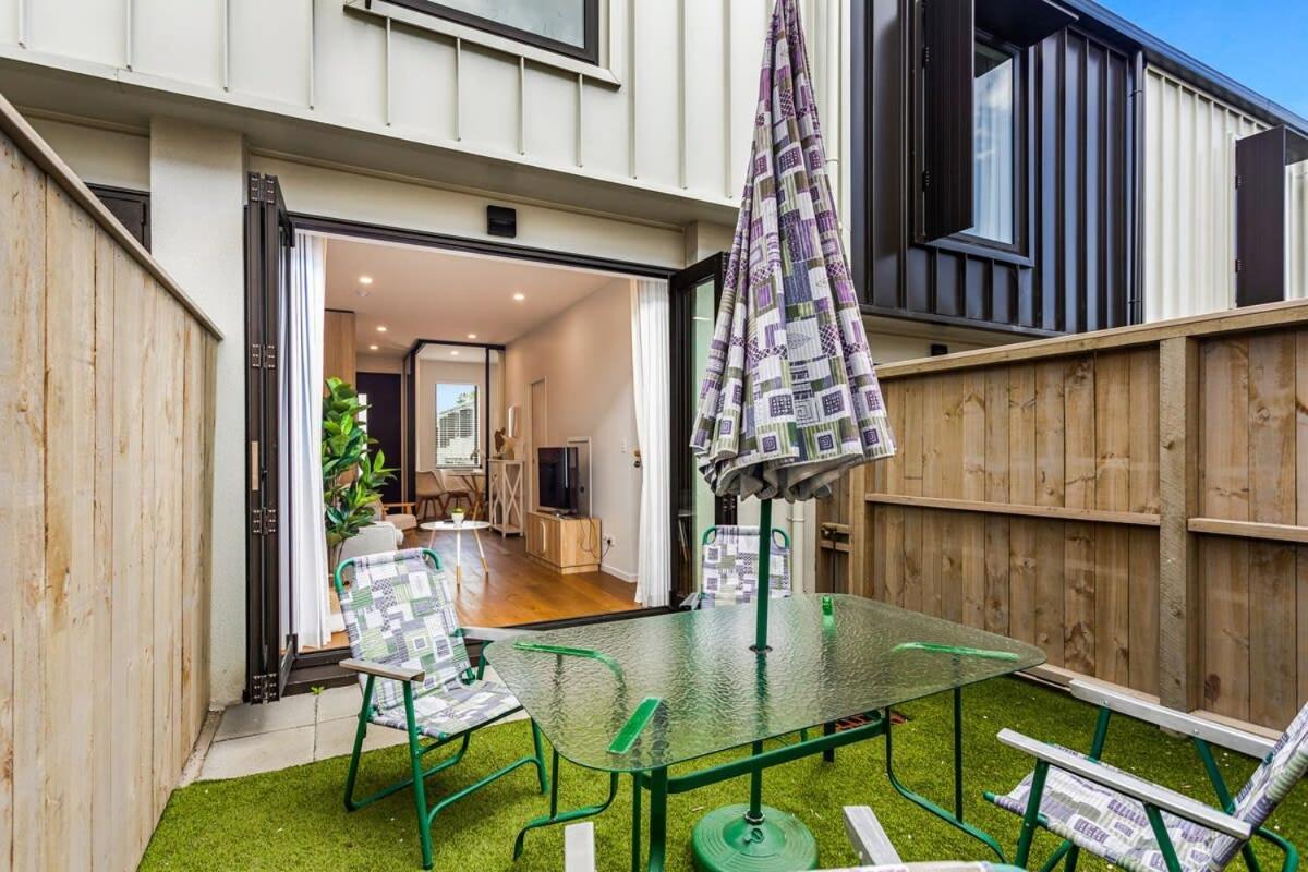 Appartement Fresh & Sleek Grey Lynn Unit With Private Patio à Auckland Extérieur photo